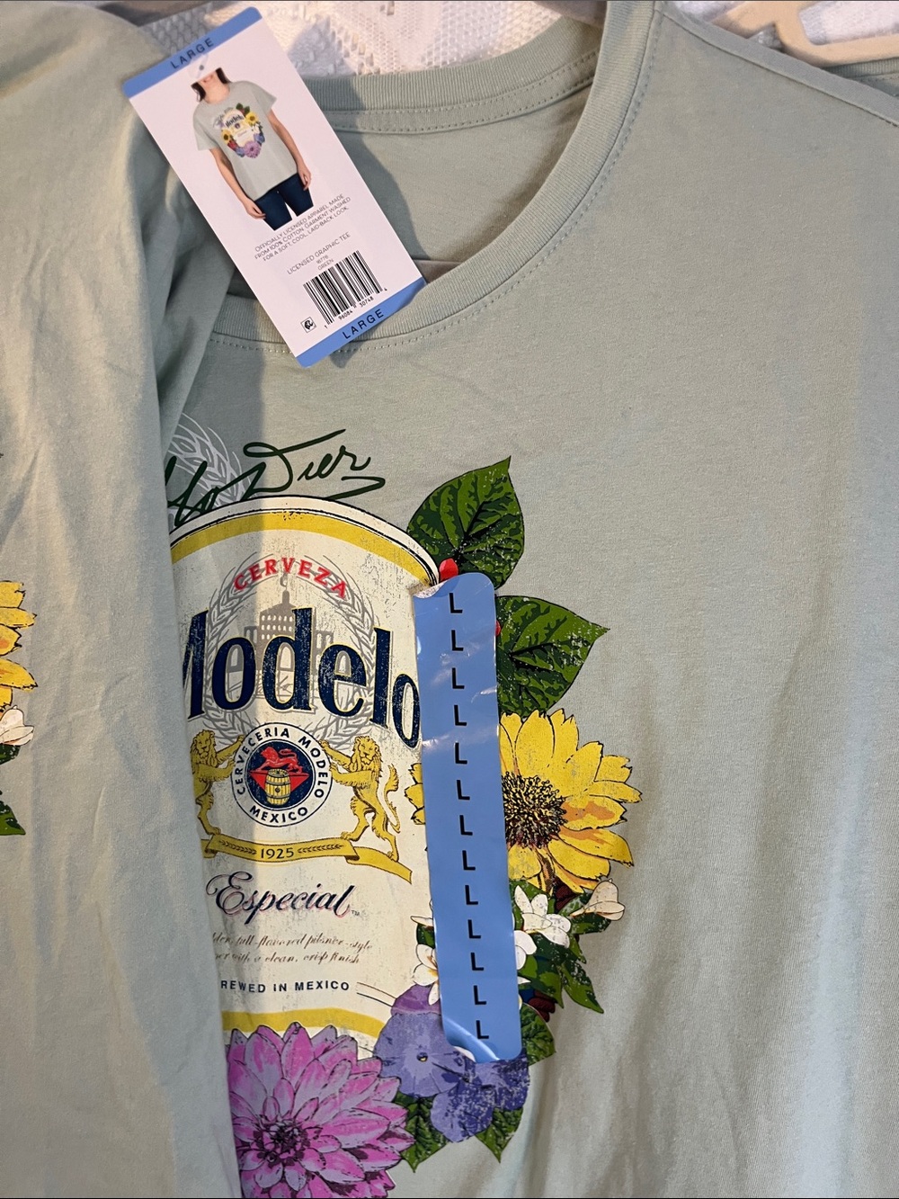 😻5for$15😻Modelo Sage Floral Logo Short Sleeve Tee XS,S,L - Picture 3 of 6